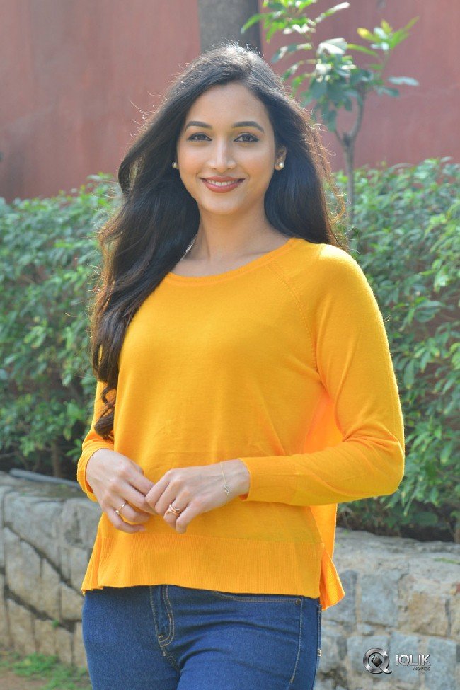 Srinidhi-Shetty-New-Photos
